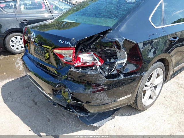 Volkswagen Passat 2015 1VWCS7A37FC013115 Image 6