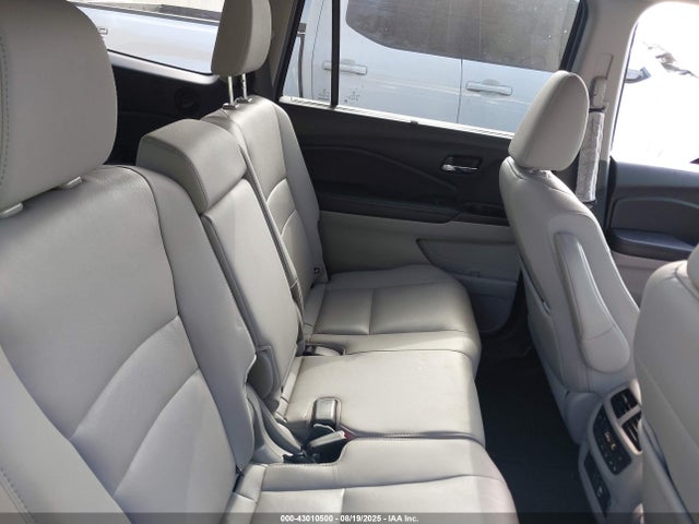 5FNYF5H95NB017211 Honda j35y6