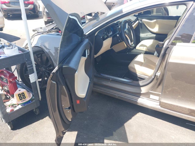 2016 TESLA MODEL S 5YJSA1E2XGF170982 Photo 4