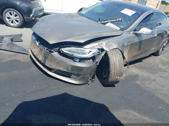 2016 TESLA MODEL S 5YJSA1E2XGF170982 Photo 5