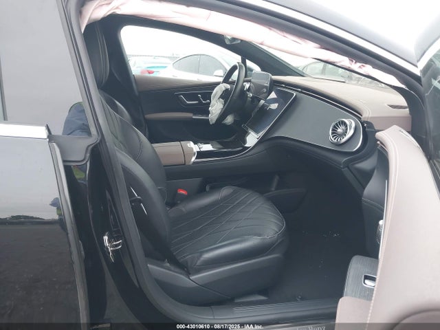 W1KCG2DB5NA011289 Mercedes-Benz ed