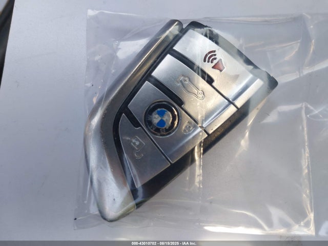 WBAJA9C56KB253941 BMW 530e