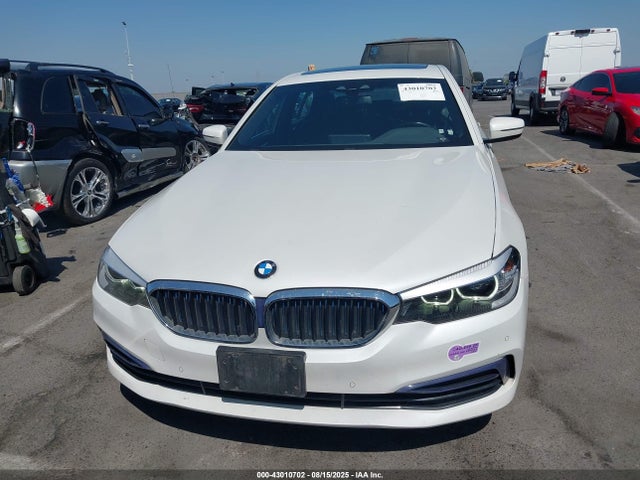 WBAJA9C56KB253941 BMW 530e
