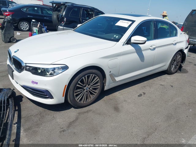 WBAJA9C56KB253941 BMW 530e