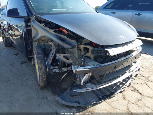 2022 TESLA MODEL Y 7SAYGDEF0NF403779 Photo 5