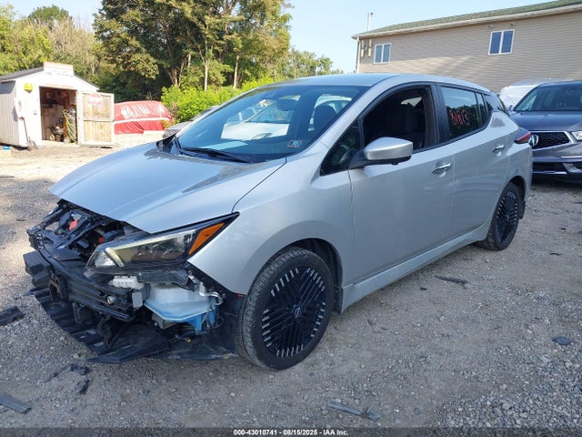 Nissan Leaf 2023 1N4CZ1CV2PC552386 Image 2