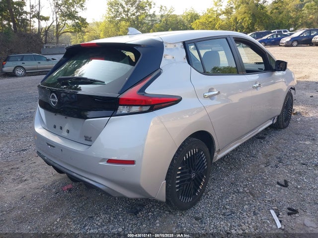 Nissan Leaf 2023 1N4CZ1CV2PC552386 Image 4