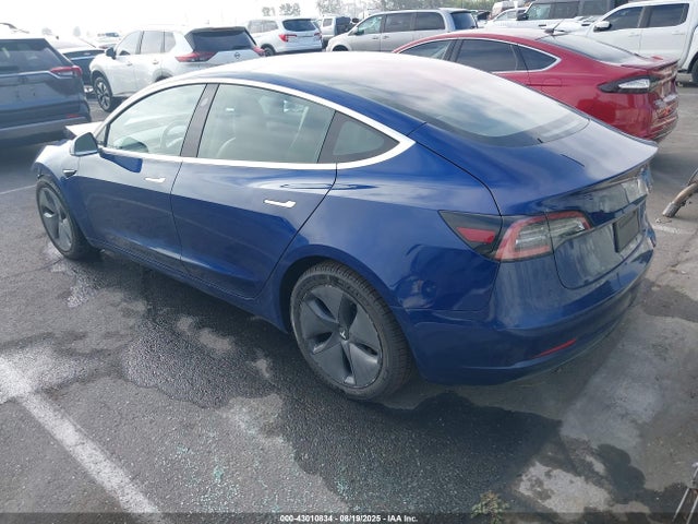2018 TESLA MODEL 3 5YJ3E1EB5JF130776 Photo 2