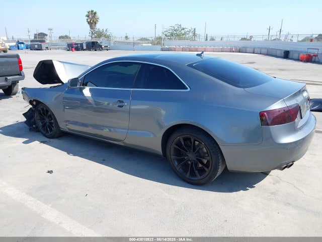 2013 AUDI A5 WAULFAFR8DA035440 Photo 2