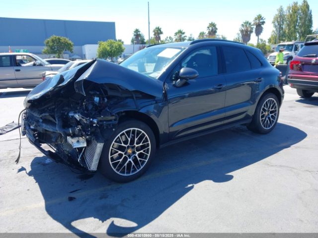 2017 PORSCHE MACAN WP1AB2A54HLB13947 Photo 1