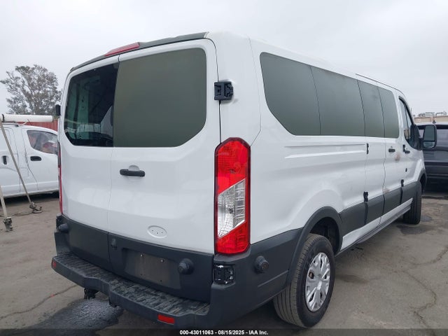 1FBZX2ZM5HKA56430 Ford 2017