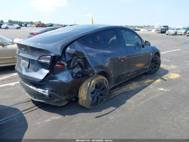 2025 TESLA MODEL Y 7SAYGDEDXSA376016 Photo 3