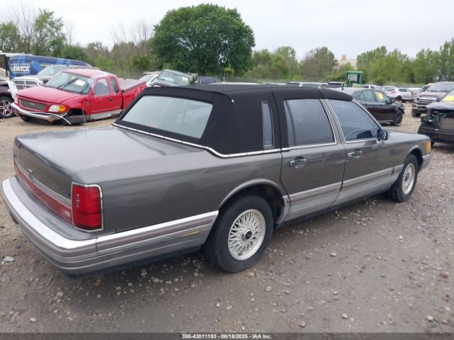 1990 LINCOLN TOWN CAR 1LNLM82F0LY608894 Photo 3