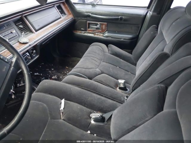 1990 LINCOLN TOWN CAR 1LNLM82F0LY608894 Photo 4