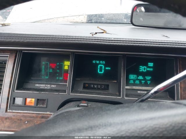 1990 LINCOLN TOWN CAR 1LNLM82F0LY608894 Photo 6