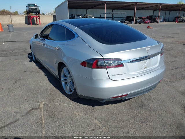 2013 TESLA MODEL S 5YJSA1CN8DFP12993 Photo 2