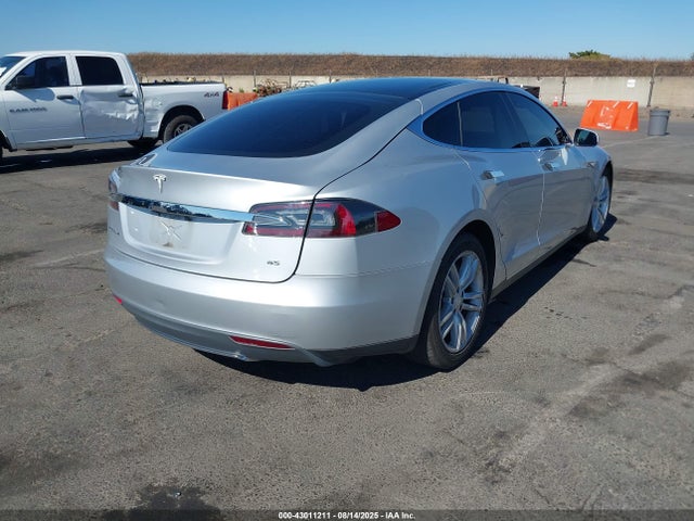 2013 TESLA MODEL S 5YJSA1CN8DFP12993 Photo 3