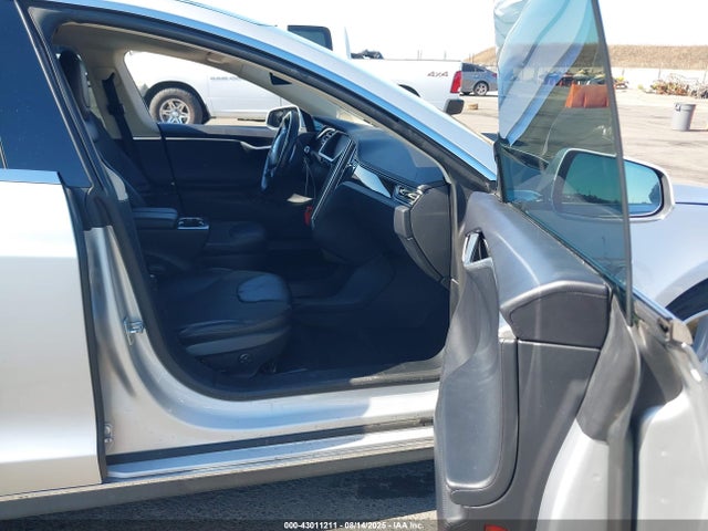 2013 TESLA MODEL S 5YJSA1CN8DFP12993 Photo 4