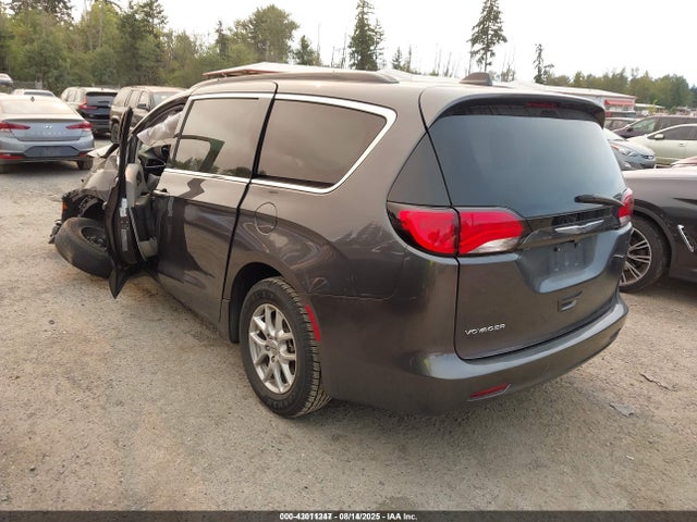Chrysler Voyager 2021 2C4RC1DG0MR552119 Image 3