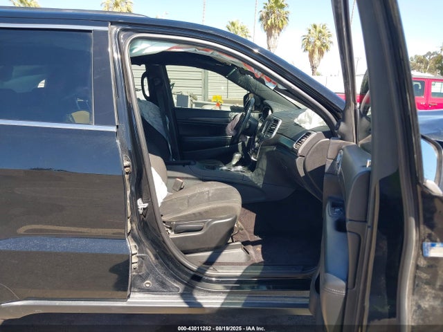 1C4RJEAG4JC182329 Jeep 2018