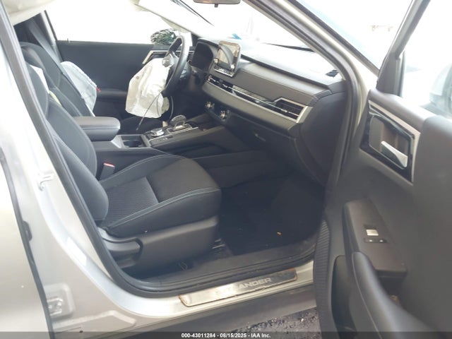 JA4J4TA85NZ019767 Mitsubishi Outlander
