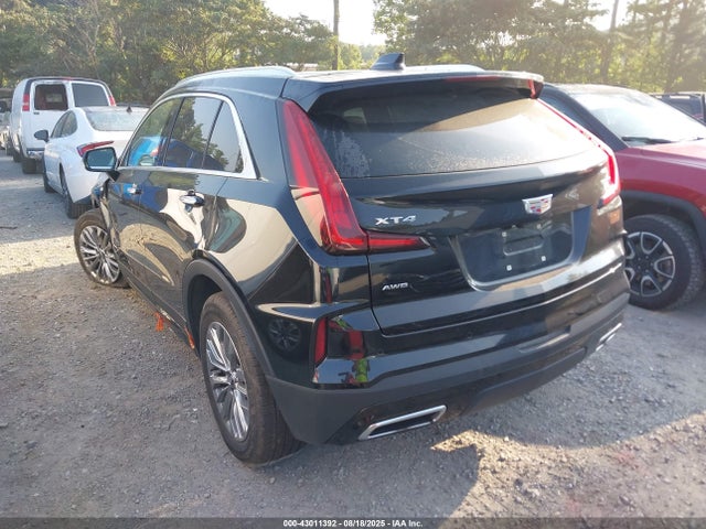 2024 CADILLAC XT4 1GYFZDR40RF160302 Photo 2