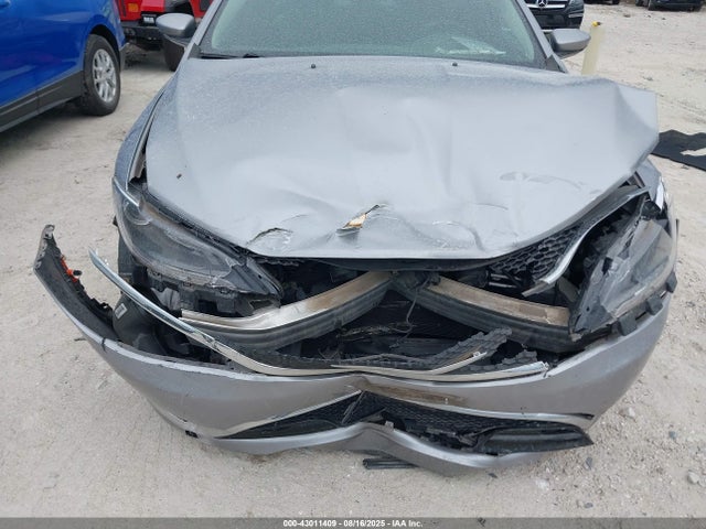 1C3CCCEG1FN547452 Chrysler 200