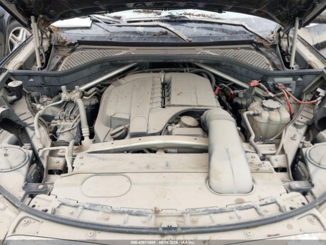 2018 BMW X5 5UXKR0C53JL070144 Photo 9