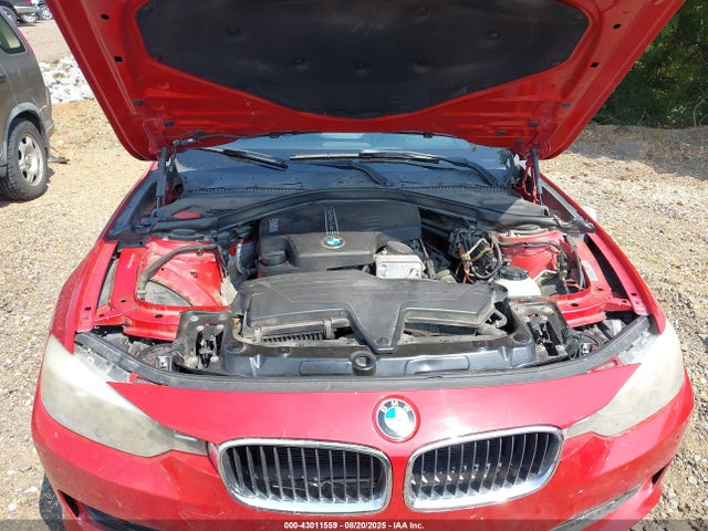 WBA3B1C51EPV79158 BMW 320i
