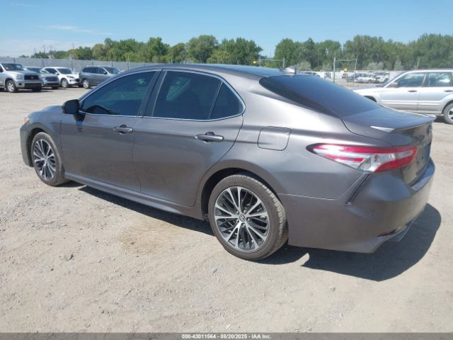 2020 TOYOTA CAMRY 4T1G11AK6LU306047 Photo 2