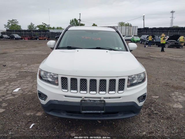 1C4NJDEBXGD725001 Jeep 2016