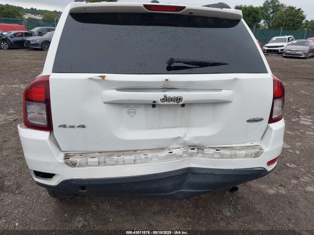 1C4NJDEBXGD725001 Jeep 2016