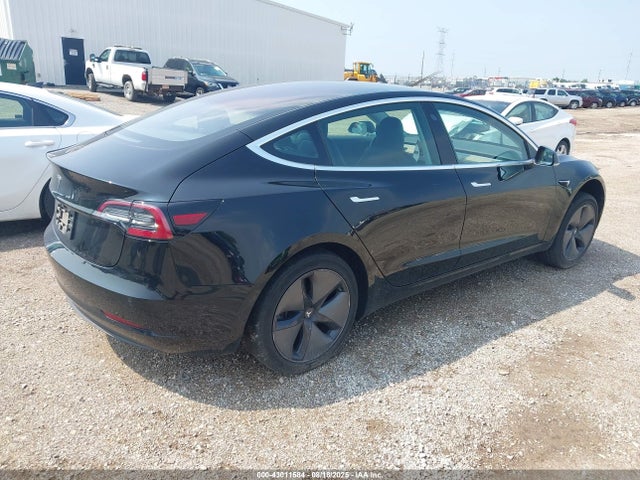 Tesla 2019 2019 5YJ3E1EA9KF394639 Image 4