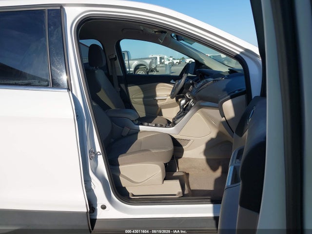 1FMCU9GX7GUB07490 Ford 2016