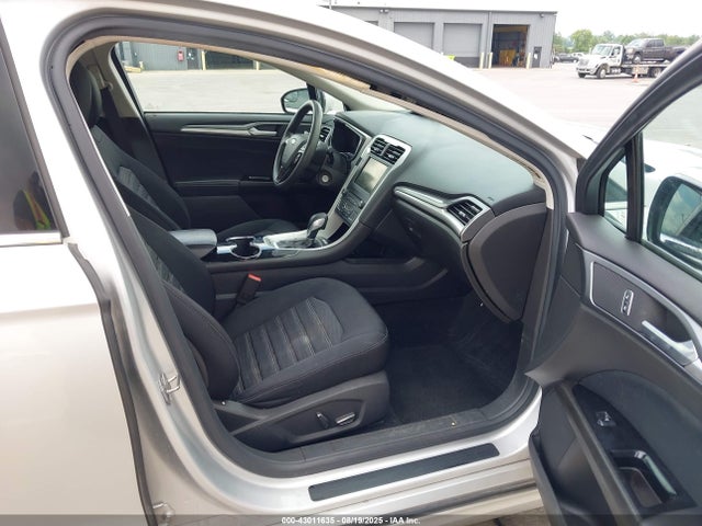 Ford 2016 2016 1FA6P0H77G5126009 Image 5