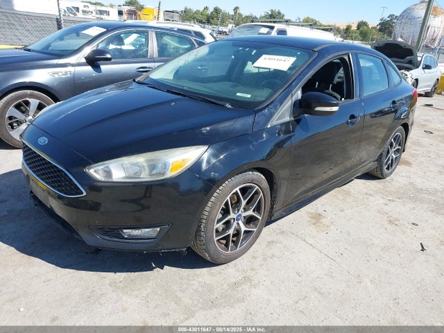 Ford 2016 2016 1FADP3F21GL363185 Image 2