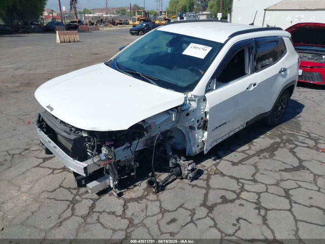 Jeep 2020 2020 3C4NJDAB5LT256426 Image 2