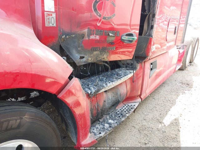 43011731 :رقم المزاد ، 1XKYD49X2HJ180364 vin ، 2017 Kenworth T680 مزاد بيع