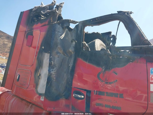 43011731 :رقم المزاد ، 1XKYD49X2HJ180364 vin ، 2017 Kenworth T680 مزاد بيع