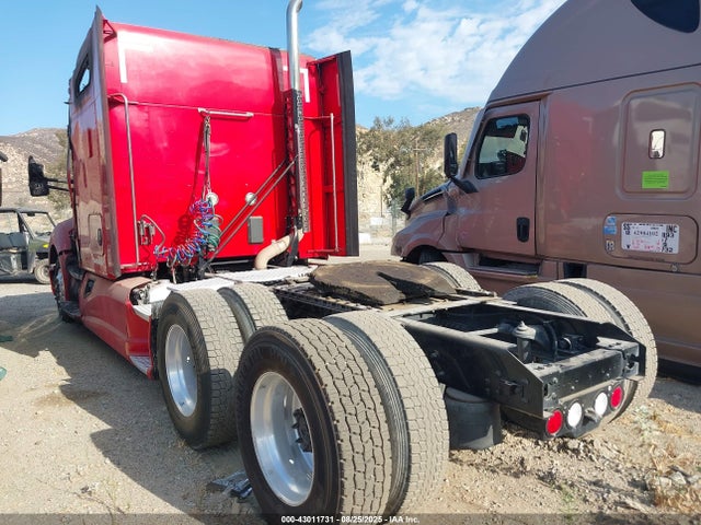 43011731 :رقم المزاد ، 1XKYD49X2HJ180364 vin ، 2017 Kenworth T680 مزاد بيع