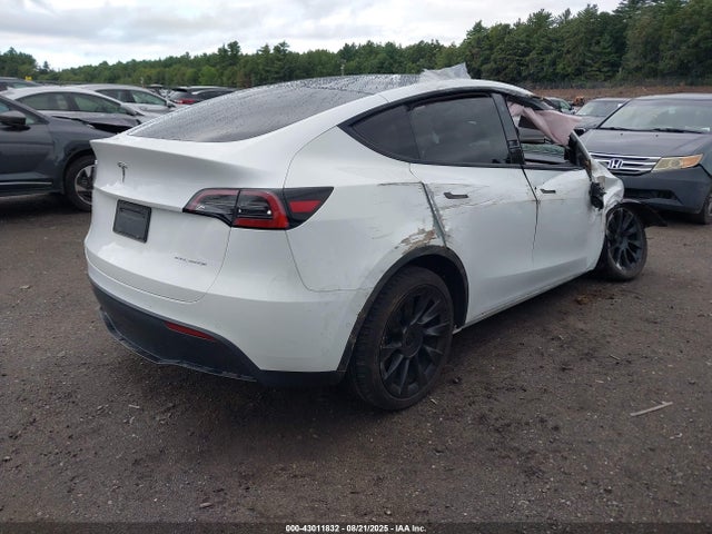 2023 TESLA MODEL Y 7SAYGAEE3PF585485 Photo 3