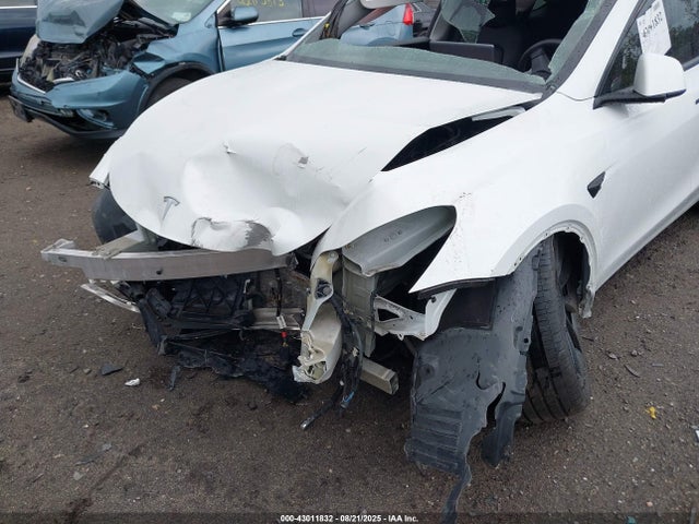 2023 TESLA MODEL Y 7SAYGAEE3PF585485 Photo 5