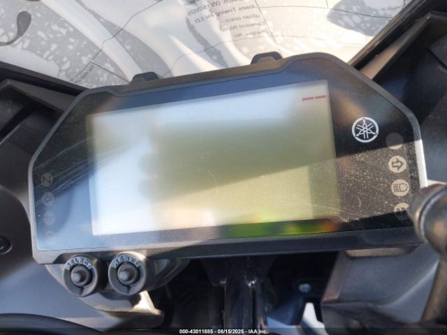 2023 YAMAHA YZFR3 MH3RH18Y8PK013448 Photo 6