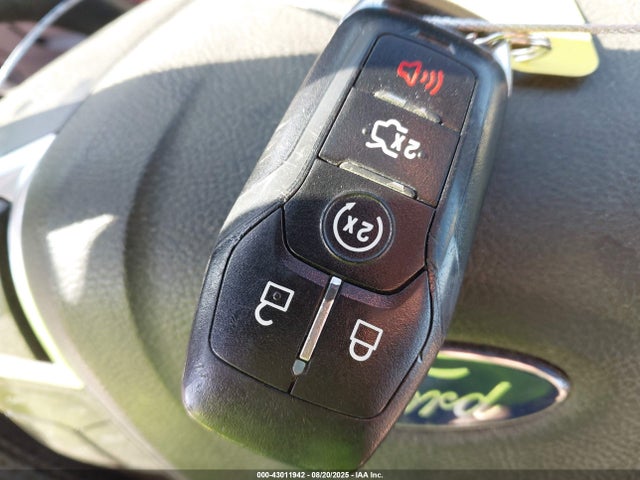 Ford 2016 2016 2FMPK4J95GBB11452 Image 11