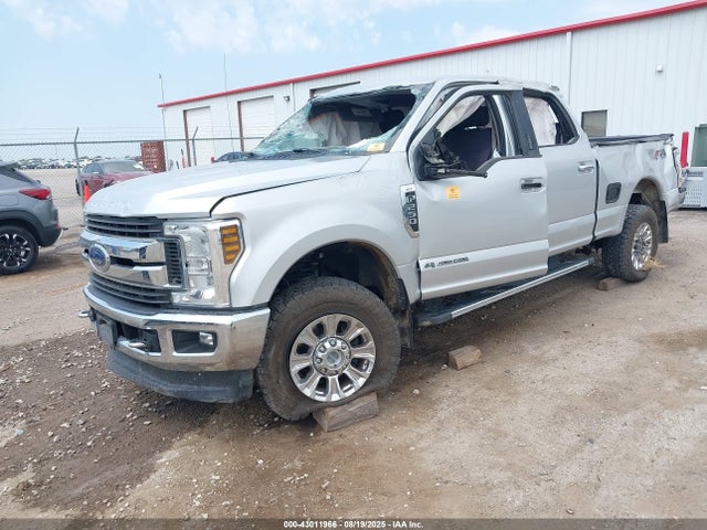 Ford 2019 2019 1FT7W2BTXKEF93355 Image 2