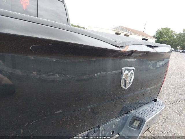 43011971 :رقم المزاد ، 3C6RR7LT6HG793735 vin ، 2017 Ram 1500 Big Horn  4x4 5'7 Box مزاد بيع