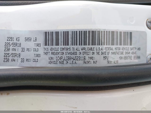 1C4PJLDB0HW523116 Jeep Cherokee Limited Fwd