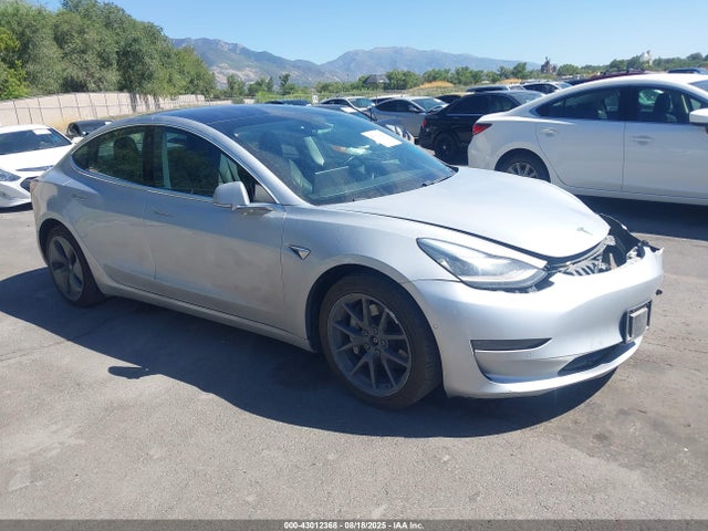 2018 TESLA MODEL 3 5YJ3E1EB9JF073966 Photo 0