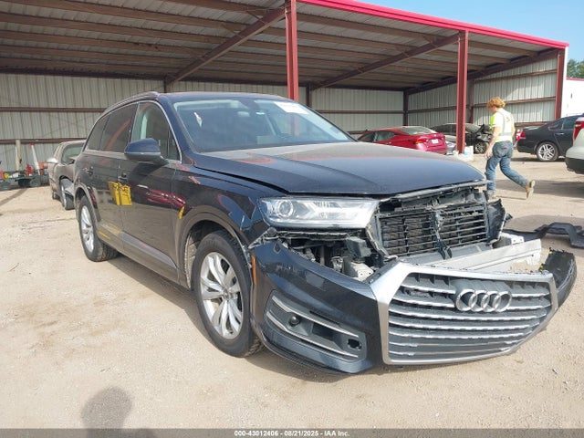 2017 AUDI Q7 WA1LAAF72HD035643 Photo 0