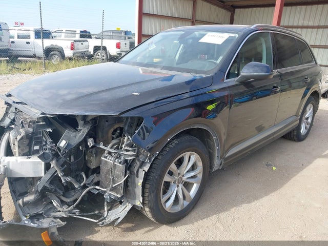 2017 AUDI Q7 WA1LAAF72HD035643 Photo 1